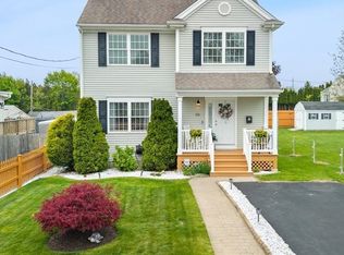 525 Anthony St, Fall River, MA 02721