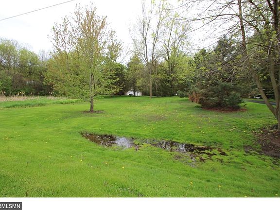3rd image of 28300 Lakelawn Dr