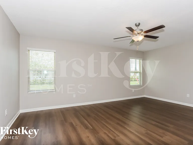 10226 Bright Crystal Ave — Photo 6