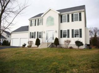 24 Willow Creek Dr, Attleboro, MA 02703