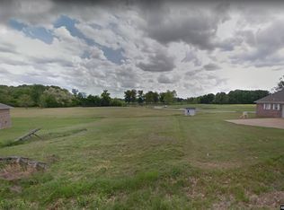 111 Collins Dr, Martin, TN 38237