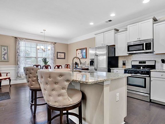 5th image of 521 Bellgreen Ave