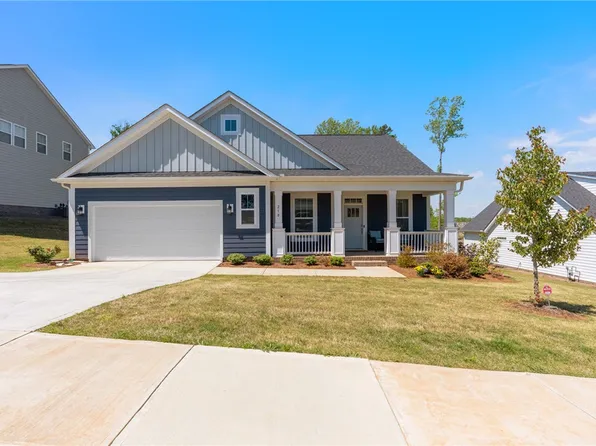 210 Maverick Trl, Central, SC 29630