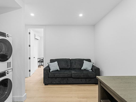 2nd image of 1869 Carter Ave APT 3