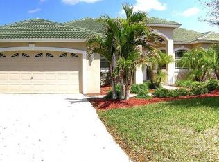 790 Waterloo Ct, Naples, FL 34120