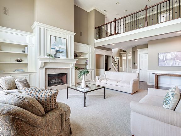 3rd image of 5044 Sweetwater Dr