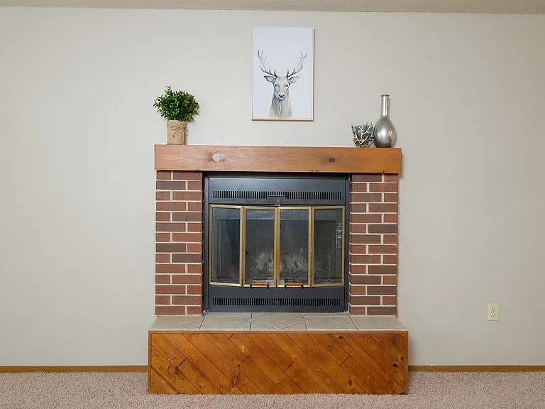 Fargo, ND Cedars 2 Apartments | Fireplace