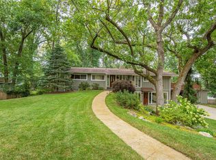 11917 Claychester Dr, Saint Louis, MO 63131