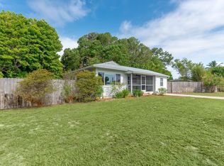 516 SE Alamanda Way, Stuart, FL 34996