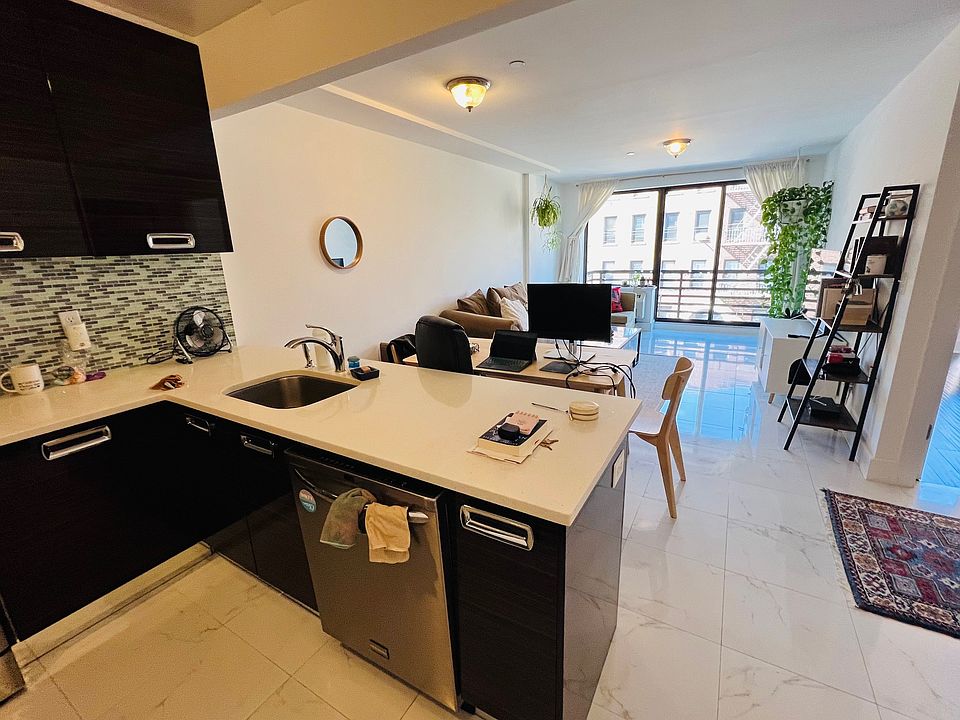 1st image of 27-53 Crescent St #3D