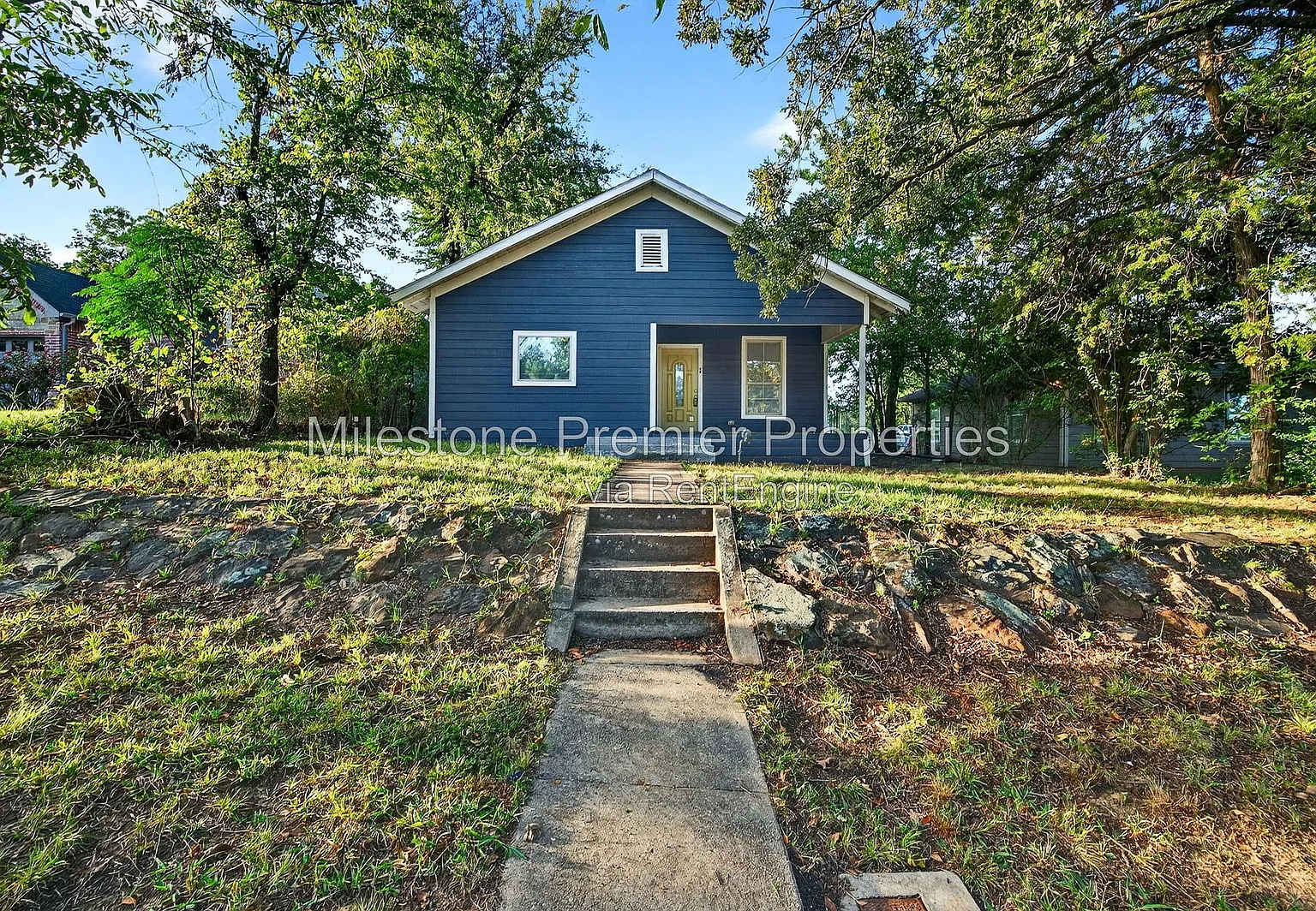 1 bed, 1.0 bath, 896 sqft, $1,000 — Photo 2