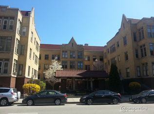 629 W Addison St #3, Chicago, IL 60613