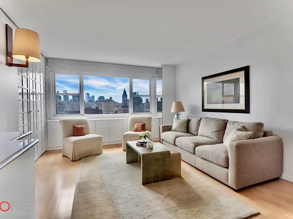 79 West 12th Street image 1 of 17