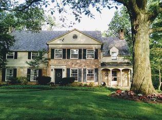 2700 Claythorne Rd, Shaker Heights, OH 44122