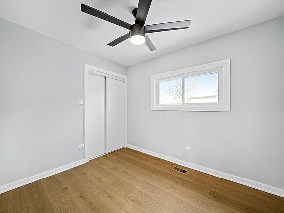 5th image of 13443 S Avenue L