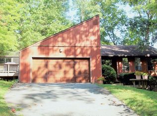 1907 Ramstead Ln, Reston, VA 20191