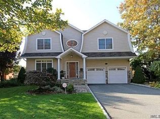 53 Mellow Ln, Jericho, NY 11753