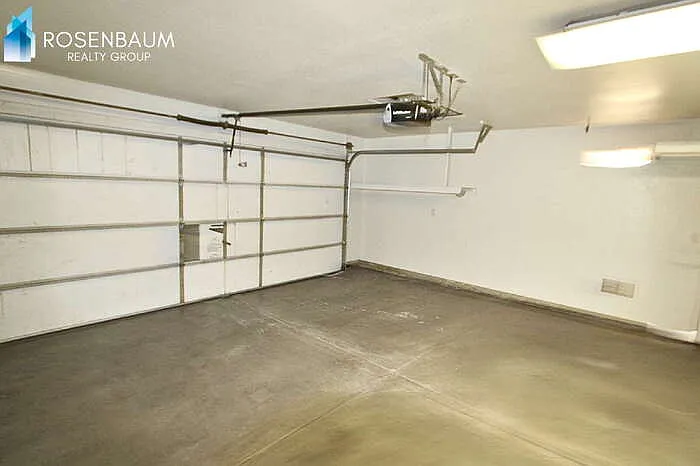 8736 W Lockland Ct — Photo 23