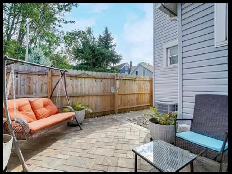 721 S West St — Photo 31