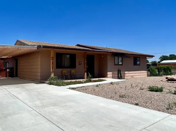 902 Palo Verde Dr, Las Vegas, NM 87701