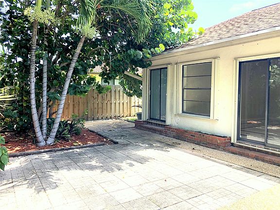 5th image of 71 Laredo Ln