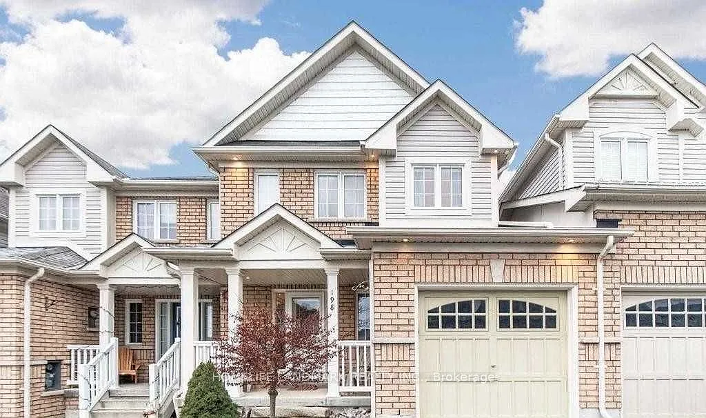 3 bed, $2,900 — Photo 1