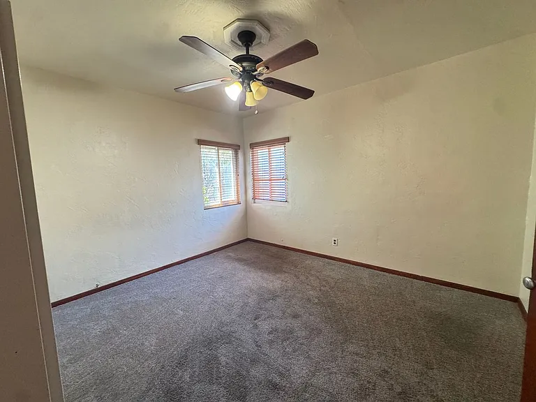 2734 Graceland Dr NE — Photo 14