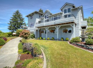 1907 Grandview Dr W, University Place, WA 98466