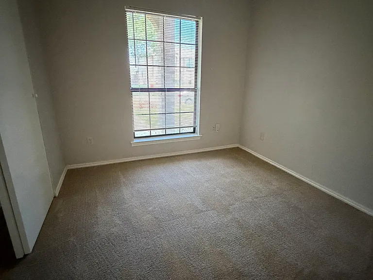 4122 Cochise Dr — Photo 7