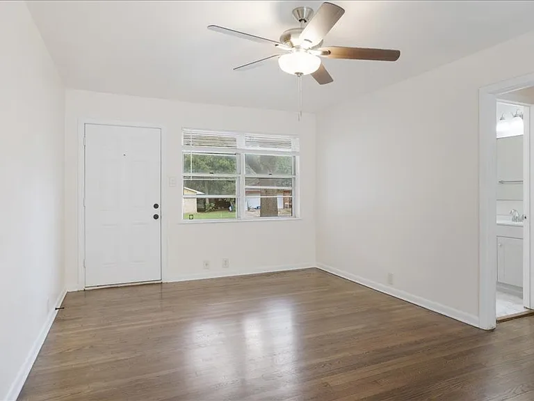 1924 Jones Cir — Photo 20