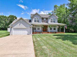 608 Laura Dr, Bethel, OH 45106