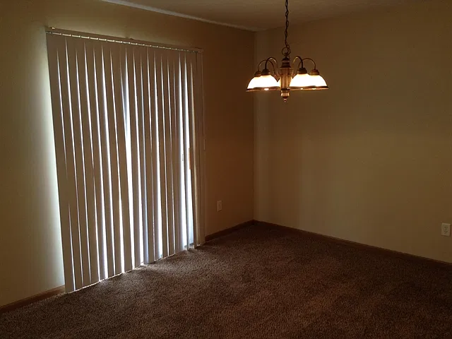 1344 Crescent Ct — Photo 4