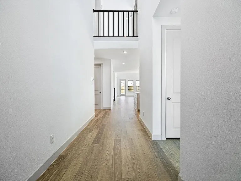 1720 Yaupon Ct — Photo 2