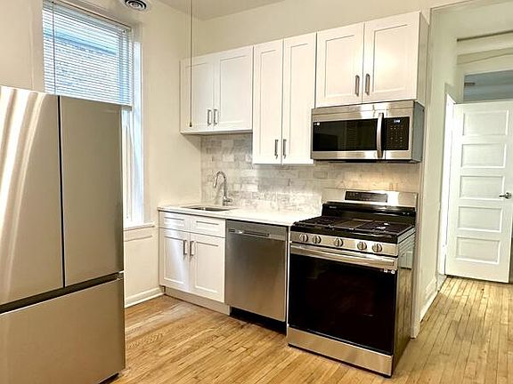 2nd image of 2303 S Oakley Ave APT 1R