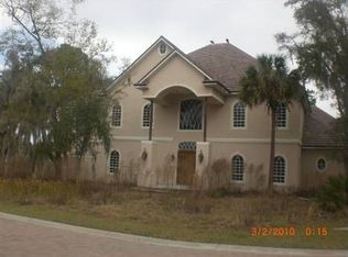 912 Shoals Landing Dr, Brandon, FL 33511