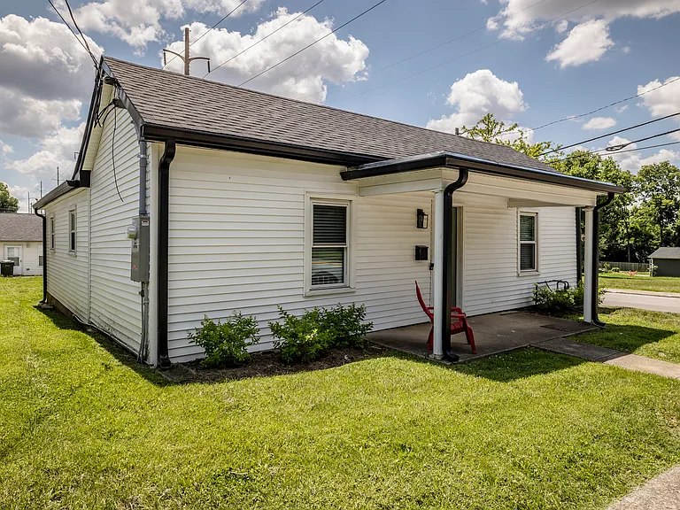 432 Merino St — Photo 1