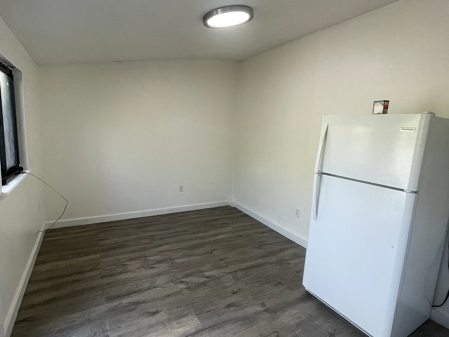 1 bed, 350 sqft, $1,700 — Photo 2