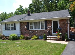 224 Hiawatha Blvd, Oakland, NJ 07436