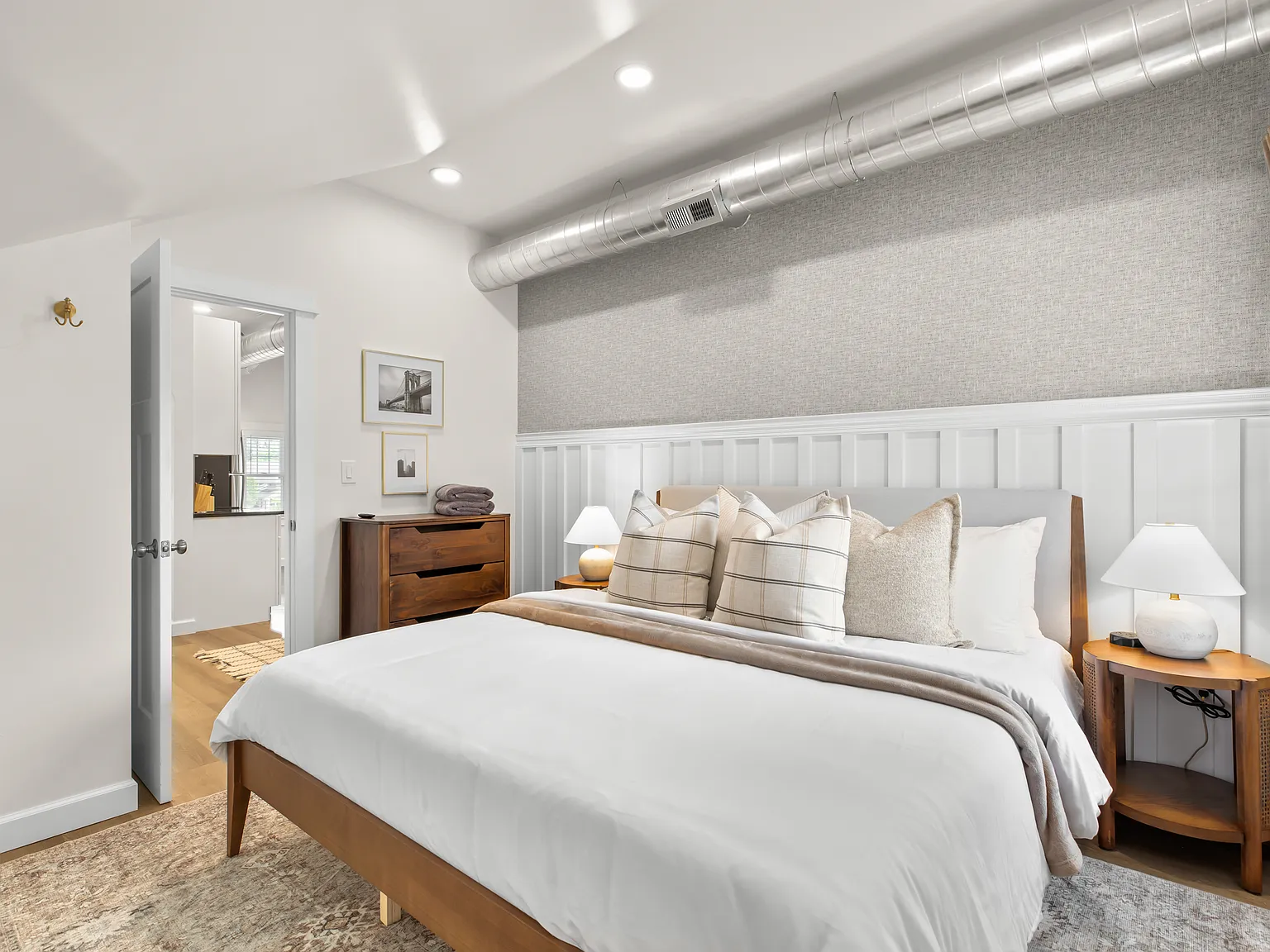 2 bed, 800 sqft, $5,500 — Photo 4