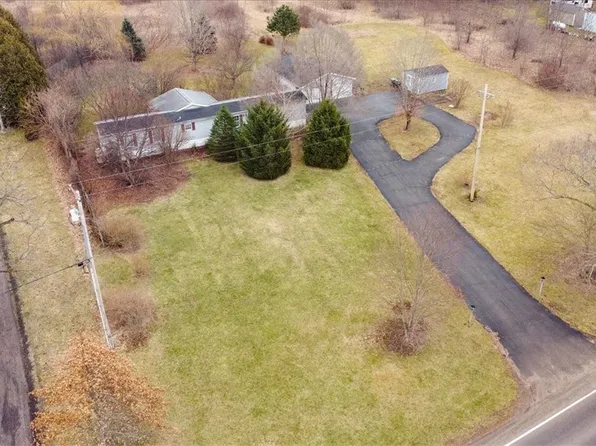 8923 Lyons Marengo Rd, Lyons, NY 14489