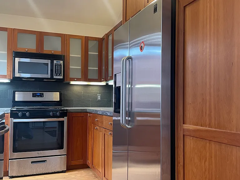 427 Grand Blvd — Photo 21