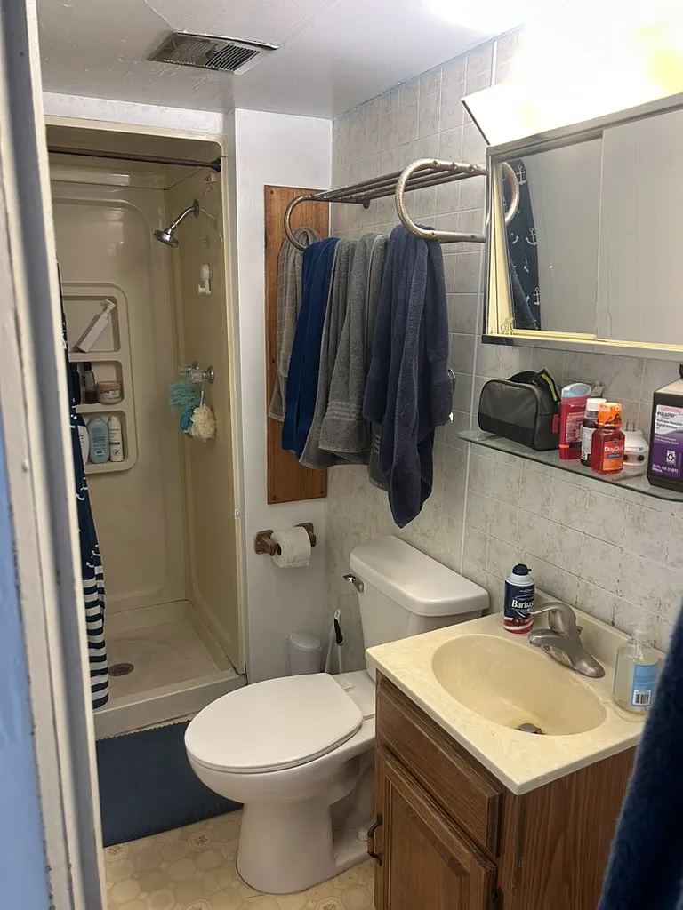 2 bed, 1000 sqft, $1,300 — Photo 4