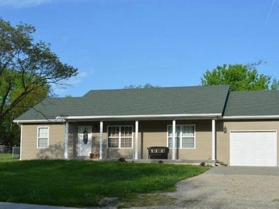 604 S Main St, La Monte, MO, 65337