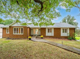 2343 Golfview Dr, Pittsburgh, PA 15241