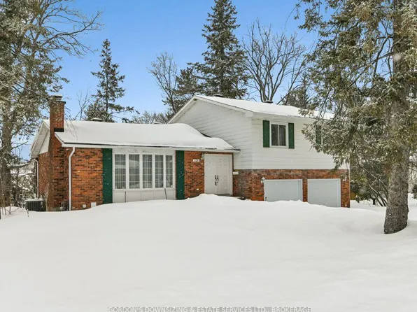 109 Dorothea Dr, Ottawa, ON K1V 7C6