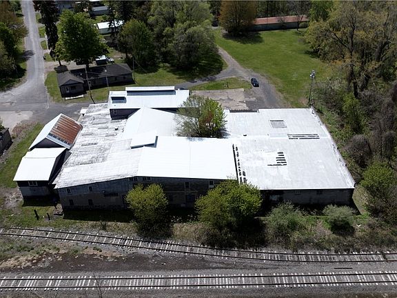 4th image of 10295 Storage Ave