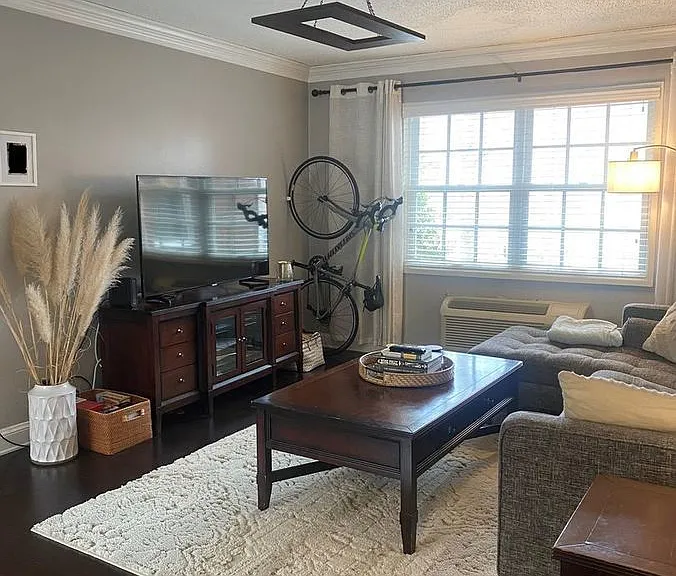 1620 W Abingdon Dr #102 — Photo 10