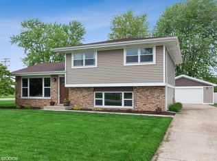 925 Southgate Rd, New Lenox, IL 60451