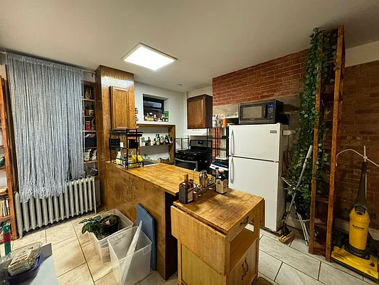 Rented by Mauro Bros Real Estate Services LLC | media 30