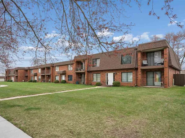 5703 Golden Ct NE APT 42, Cedar Rapids, IA 52402